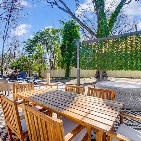 Cozy House W Hot Tub & Big Yard Charlotte Exterior foto